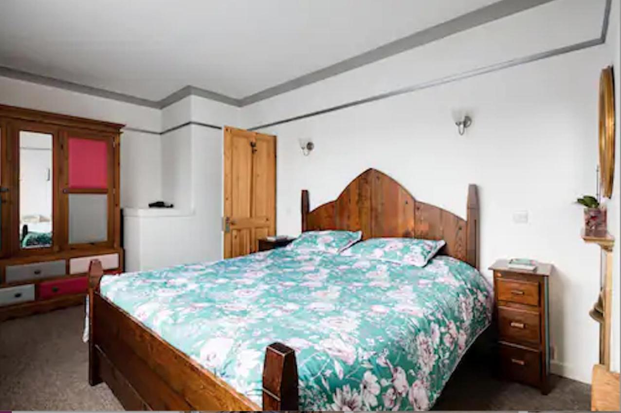 Lovely Three Bedroomed House, Parking 2 Cars Londyn Zewnętrze zdjęcie